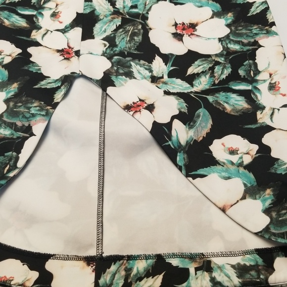 Bodycon Skirt - Picture 4 of 8